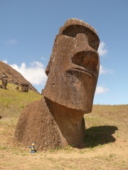 Danonino y su Moai